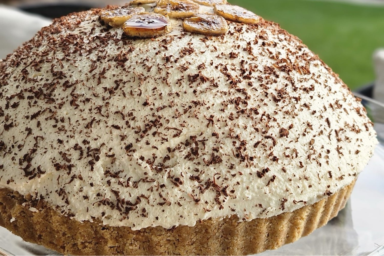 Banoffee Pie with Whole Bananas